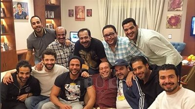 محمد إمام ينشر صورته بصحبة كريم فهمي وسليمان عيد والسعدني وثروت