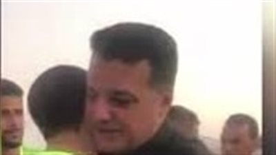 كأنها مباراة الوداع.. إيهاب جلال يصافح لاعبي المصري (فيديو)