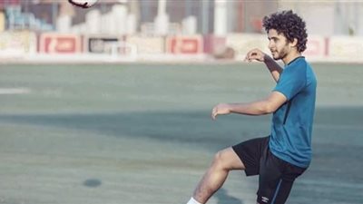 محمد محمود يشارك في مران الأهلي البدني