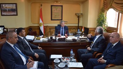 اللجنة المشرفة على الشئون المالية بالزمالك تحضر لقاء الوزير و«عباس»