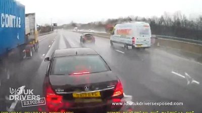 بالفيديو والصور.. «الفرامل» تنقذ شاحنة من حادث خطير