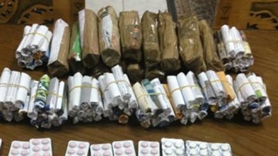 ضبط 3 كيلو بانجو و179 قرصا مخدرا فى حملة بأسوان