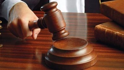 طلقة طائشة تثير القلق بمحاكمة متهمي «ولع» في الإسماعيلية