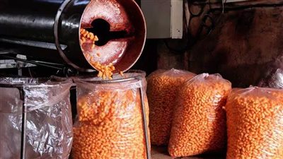 بالصور.. «داعش» يتباهى بمصنعه لرقائق الذرة في سوريا