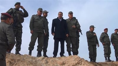 تونس توافق على توجيه ضربات لمعاقل الإرهابيين في ليبيا