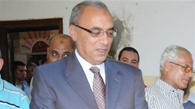 محافظ القليوبية يكرِّم أسر ضحايا محطة الصرف بطوخ