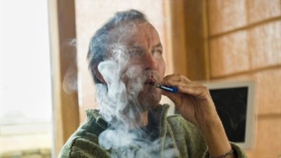 احذر.. السجائر الإلكترونية بنكهة النعناع تسبب السرطان