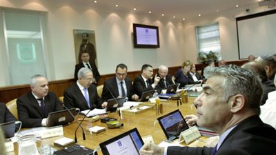 مسئول دبلوماسي: اتصالات مكثفة مع الفصائل الفلسطينية لتفعيل المبادرة