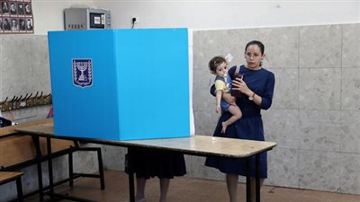 رغم ارتفاع نسبة التصويت.. رعب نتنياهو من الهزيمة أمام اليسار الإسرائيلي 