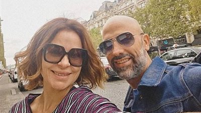 كارول سماحة بإطلالة بدون مكياج من باريس (صورة)