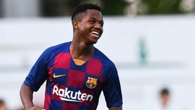 فاتي أصغر لاعب يشارك في تاريخ برشلونة بدوري أبطال أوروبا