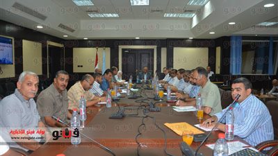 بالصور.. عبد الله يعقد مؤتمرا لمتابعة 