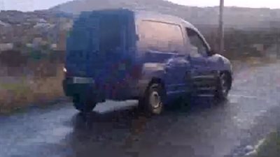 شاهد ما حدث لشاحنة جعلها صاحبها تقفز (فيديو)