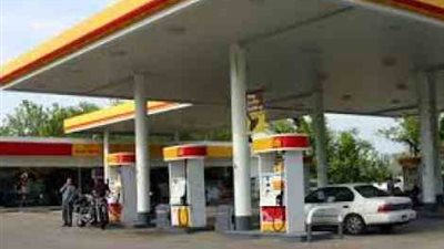 ضخ 900 طن من المواد البترولية بقنا