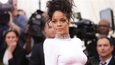 «ريهانا» تتراجع عن تضامنها مع غزة