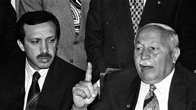 نجم الدين أربكان.. الأب الروحي لـ«العثمانيون» الجدد (بروفايل)