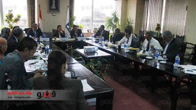 بالفيديو والصور..بدء ندوة 