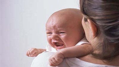 تعرفى على سبب بكاء طفلك