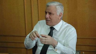 وقفة احتجاجية لموظفى 