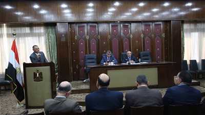 «خطة البرلمان» توصي بتلبية مطالب السكة الحديد