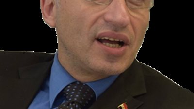 مدير المتحف المصري الكبير: لاعلاقة لمثلثات المتحف بنجمة داوود اليهودية