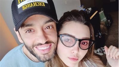 رسالة مؤثرة من رامي جمال لزوجته بعد وفاة والدها