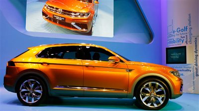 «فولكس فاجن» تطلق إنتاج سيارة «كروس» سباعية المقاعد 2016