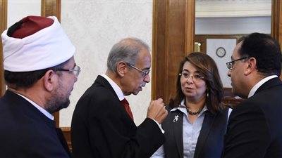 تفاصيل الاجتماع الأسبوعي لمجلس الوزراء.. الموافقة على إنشاء المنطقة الصناعية المصرية الروسية.. ٣ منح ضمن برنامج الإصلاح الاجتماعي.. و«الجندي»: سداد قيمة تقنين أراضي الدولة على 3 سنوات