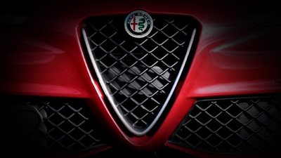 ألفا روميو اﻹيطالية تطلق 9 سيارات لمنافسة بي إم دبليو