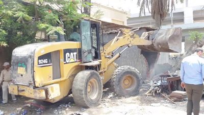 رئيس الوزراء يكلف بسرعة إزالة التعديات على أملاك السكك الحديدية