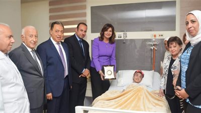 وزيرة الهجرة: 