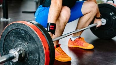 أول تعليق من وزير الرياضة على أزمة إيقاف اتحاد رفع الأثقال