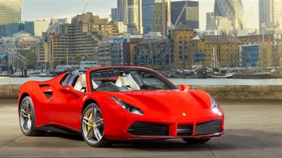 بالصور.. إطلالة رائعة لتحفة «فيراري 488 سبايدر» في لندن