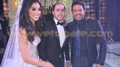 بالصور.. محمد حماقی يحيي زفاف أحمد بحيري ويارا الجابري