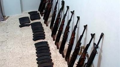 ضبط 327 قطعة سلاح ناري وإعادة 60 سيارة مسروقة خلال 24 ساعة