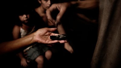 صحيفة تركية: تركمان العراق يبيعون أطفالهم لمواجهة الفقر