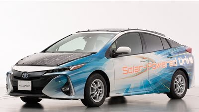 تويوتا تطور سيارات تعمل بالطاقة الشمسية