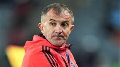 ميتشو يستبعد 6 لاعبين من قائمة الزمالك أمام الأهلي بالسوبر