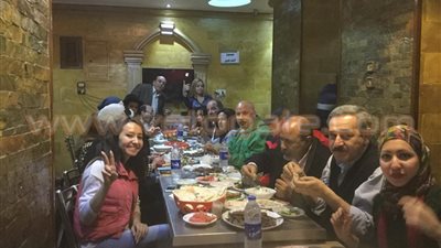 بالصور.. أبطال «حوش بديعة» في عشاء فاخر