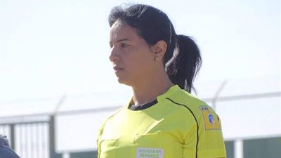 أشهر محكمة كرة قدم نسائية: ملابسنا ليست لافتة أو مثيرة والشورت والشراب معتمد من الـ«فيفا»