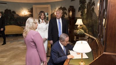 أصبح مزعج وعبء ثقيل.. هل قرر ترامب التخلص من نتنياهو؟