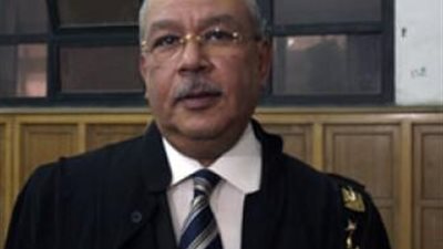 بلاغ للمدعي العام العسكري ضد أحمد منصور لإهانته الجيش