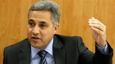 محافظة القاهرة تخطر البرلمان بوجود 102 موقف عشوائي بالعاصمة