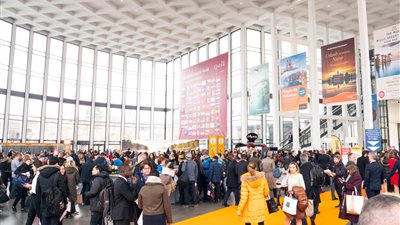 نشاط مكثف لوزيرة السياحة في برلين.. تؤكد ارتفاع الحجوزات للمقصد المصري.. تطالب برفع حظر الطيران أقل من 26 ألف قدم.. تدرس الطريقة الأمريكية في التسويق.. وتشدد على أهمية الأسواق الجديدة (صور)