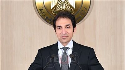 الرئيس يبحث مع الحكومة توفير غطاء تأميني للعمالة الحرة بجميع فئاتها