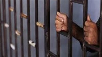 تجديد حبس صاحب شركة سرق 165 ألف جنيه من سيارة بالتجمع