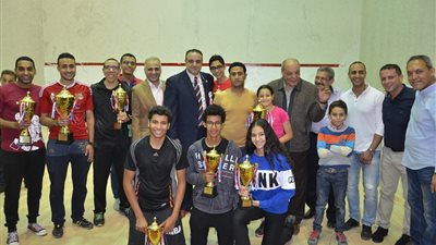 الشمس يفوز بـ 8 ميداليات في بطولة الجمهورية للإسكواش(صور)