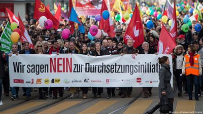 سويسرا: فشل الاستفتاء المثير للجدل حول طرد الأجانب