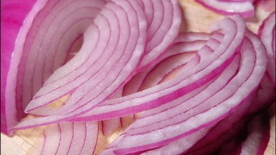 البصل يحمي من الإصابة بمرض السرطان