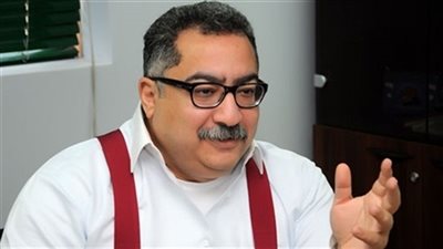 إبراهيم عيسى: عمرو دياب ظاهرة غنائية متفردة